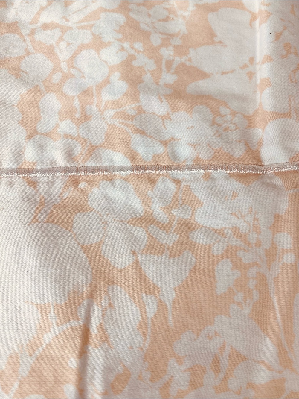 Urban Outfitters Peach and White Floral Sheet set 4 pc Tiole style